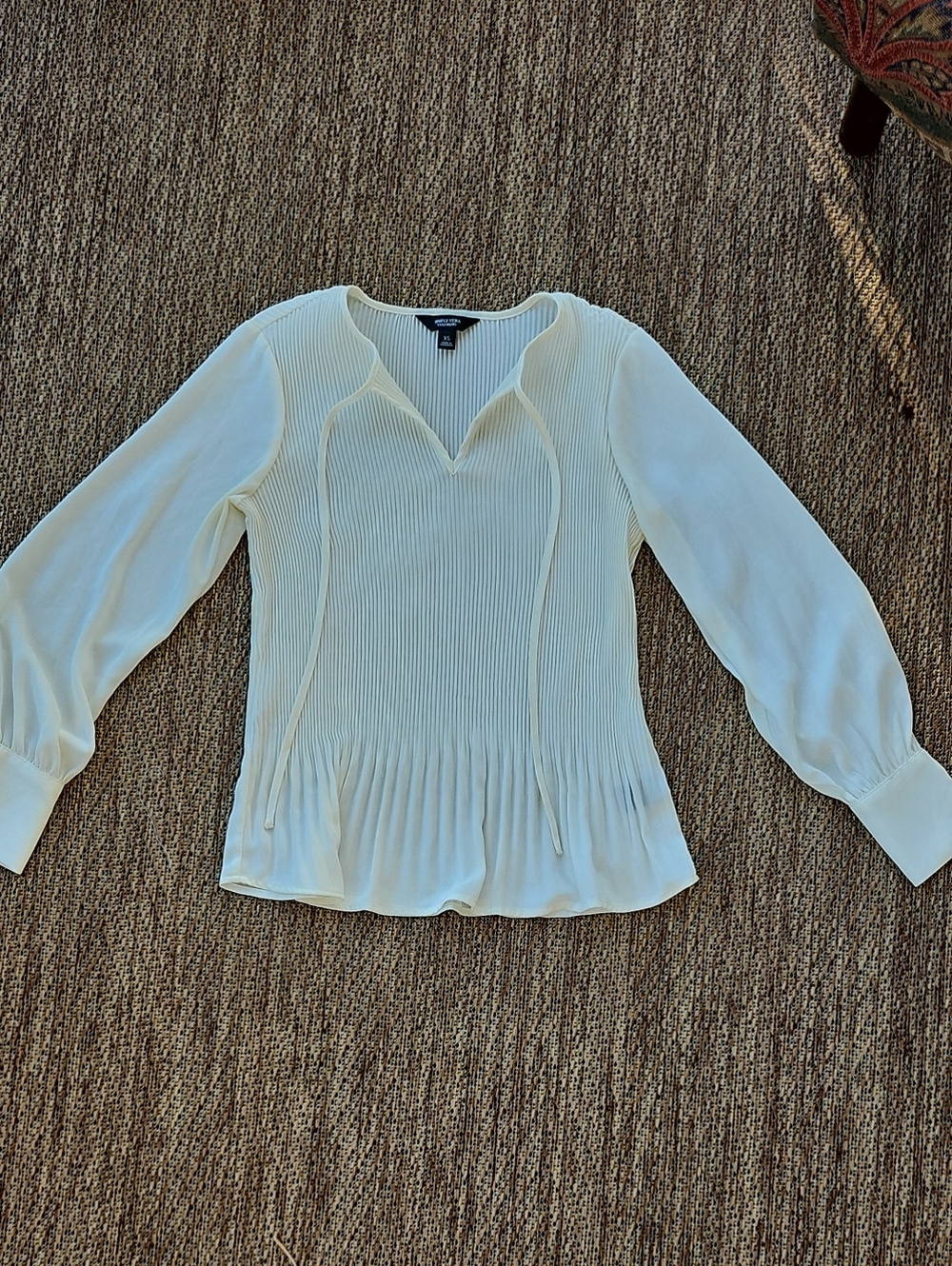 Simply Vera Vera Wang Cream Pleated V-Neck Long-Sleeve Blouse